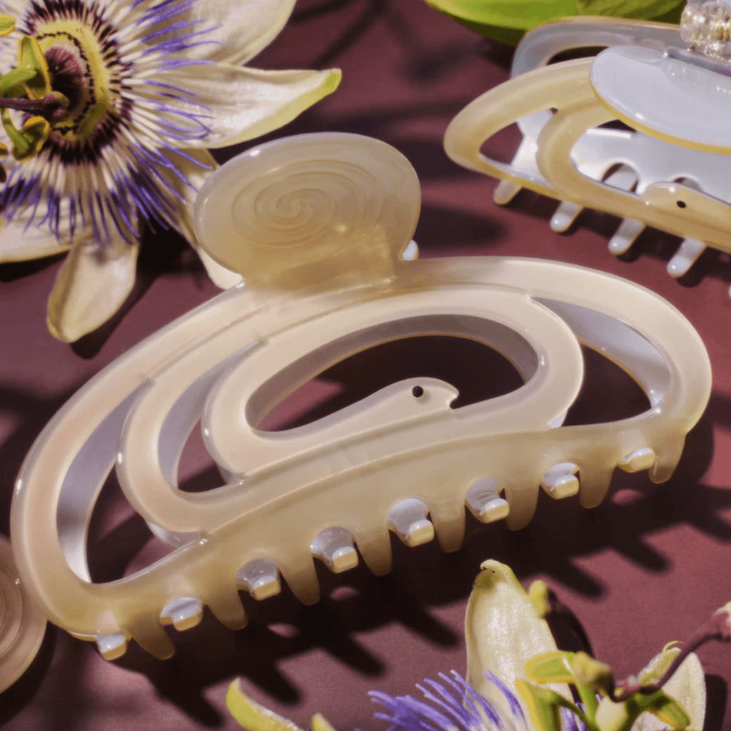 CORRA HAIR CLAW