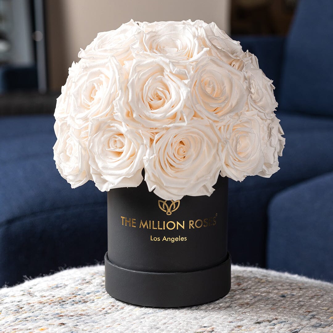 Essence Black Superdome Box | White Roses