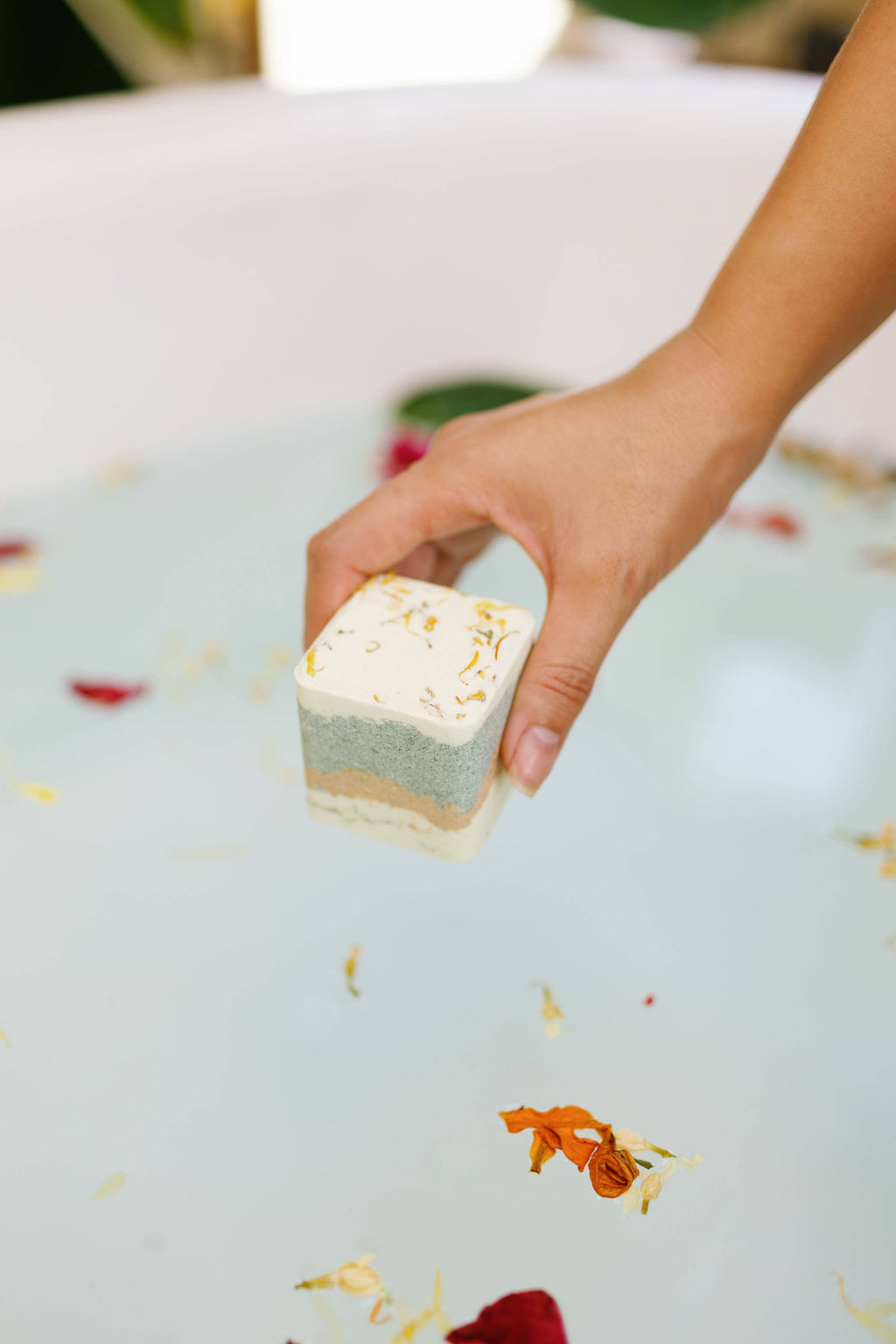 Jumbo Square Hydrating Botanical Gradient Bathbombs 6oz 170g