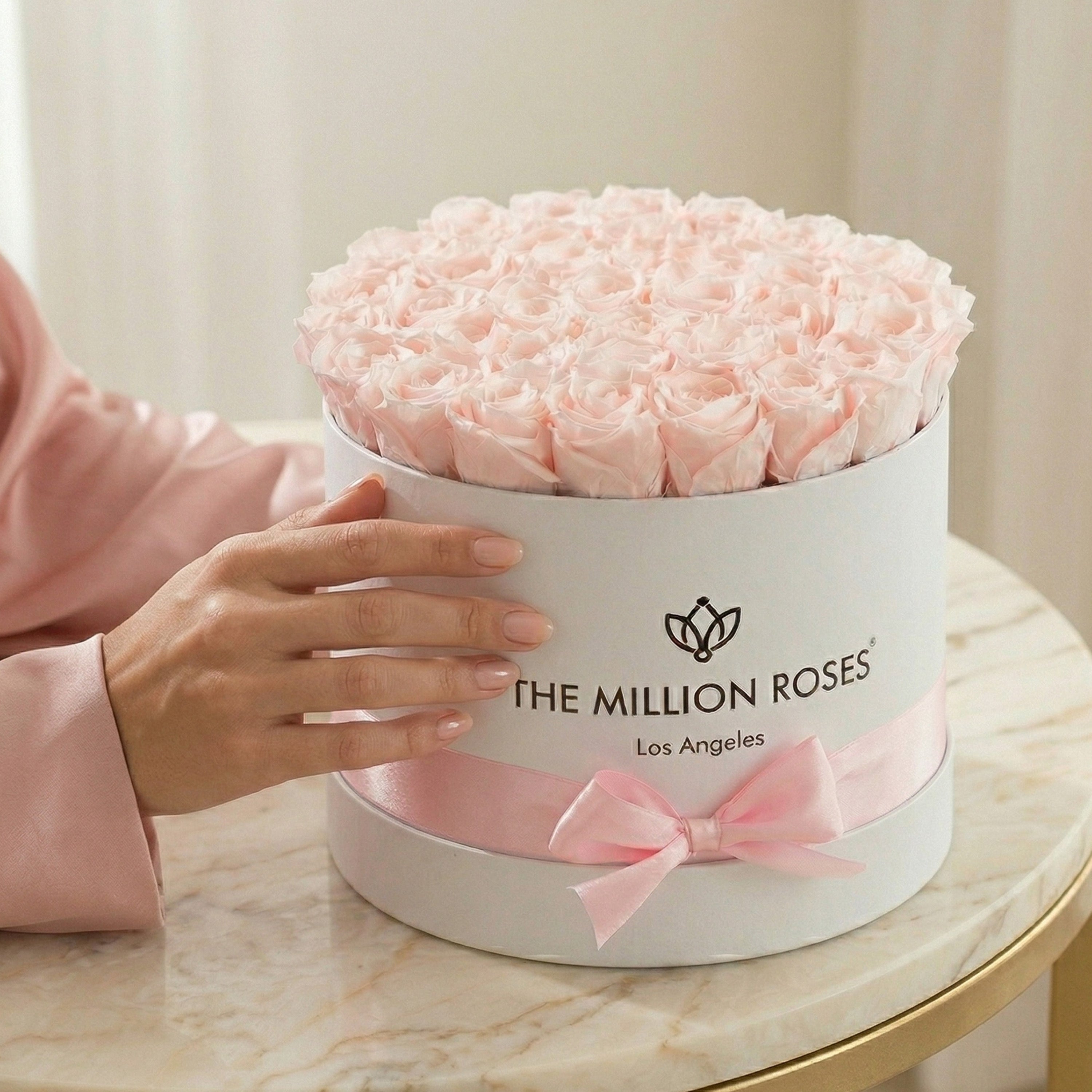 Supreme White Box | Light Pink Roses