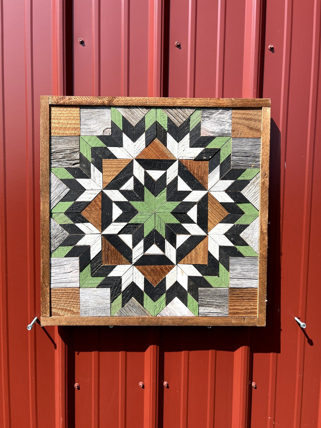 Amish Handmade Barn Quilt Wall Art – Reclaimed Barn Wood – 20.75” x 20.75”