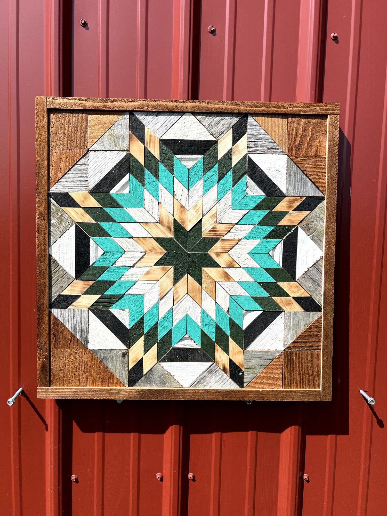 Amish Handmade Barn Quilt Wall Art – Reclaimed Barn Wood – 20.75” x 20.75”