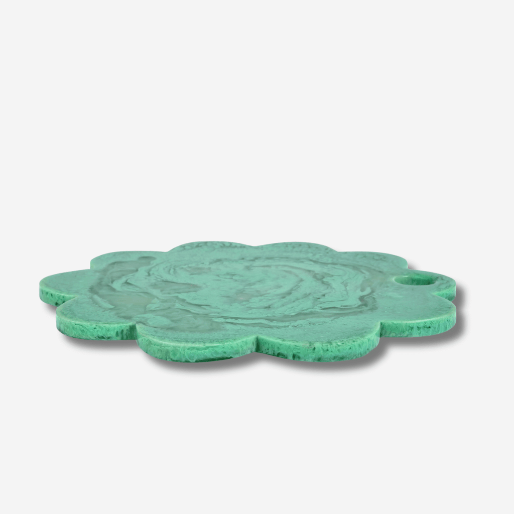 SCALLOP RESIN CHARCUTERIE BOARD - GREEN