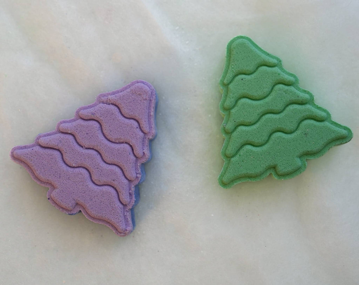 Lavender Cedarwood Christmas Tree Bathbomb