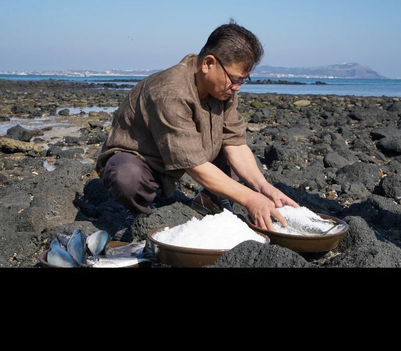 Jeju Traditional Fish Soy Sauce (900ml, 30.43fl oz)