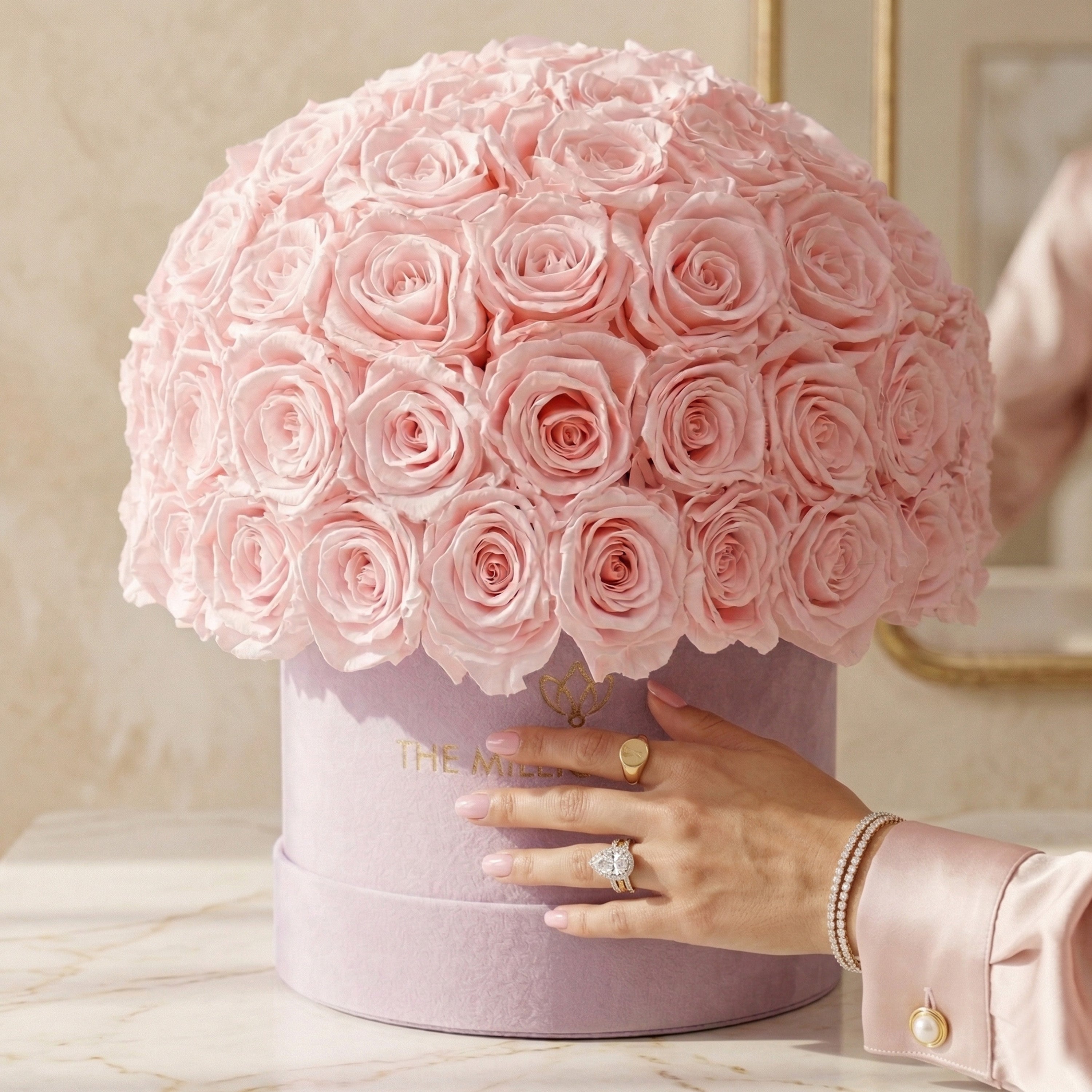 Classic Light Pink Suede Superdome Box | Light Pink Roses