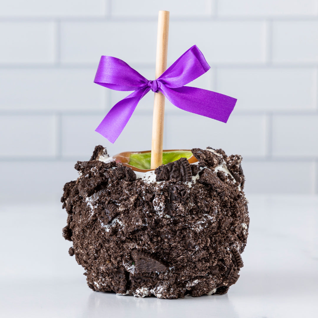 Cookies & Cream – Gourmet Caramel Apple