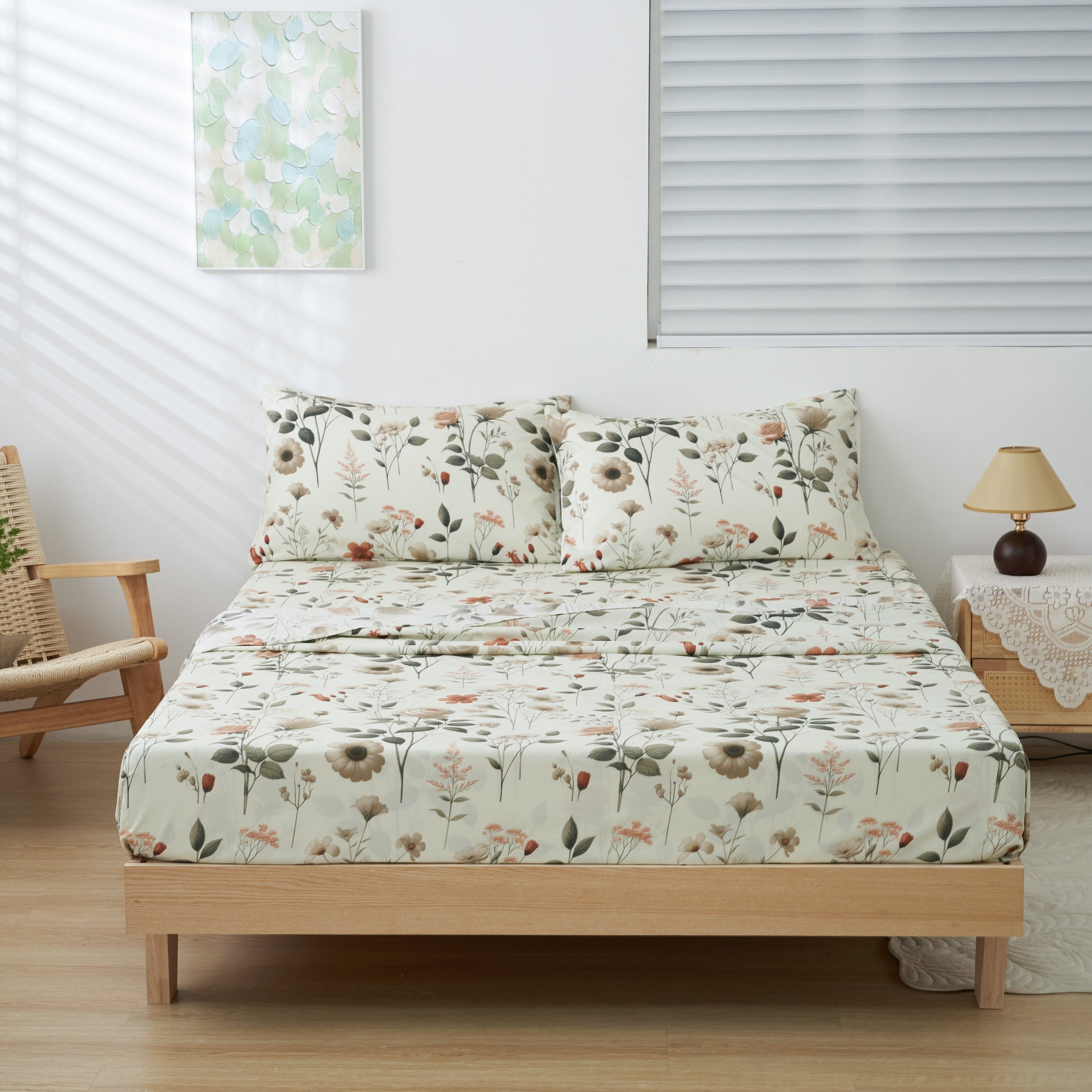 DaDalogy Enchanted Meadow Floral Microfiber Sheet Set