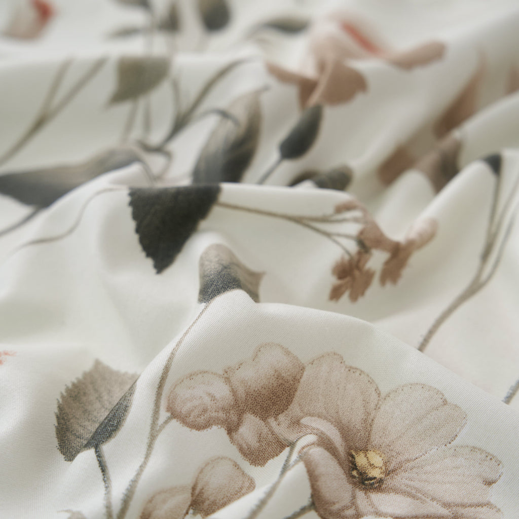 DaDalogy Enchanted Meadow Floral Microfiber Sheet Set