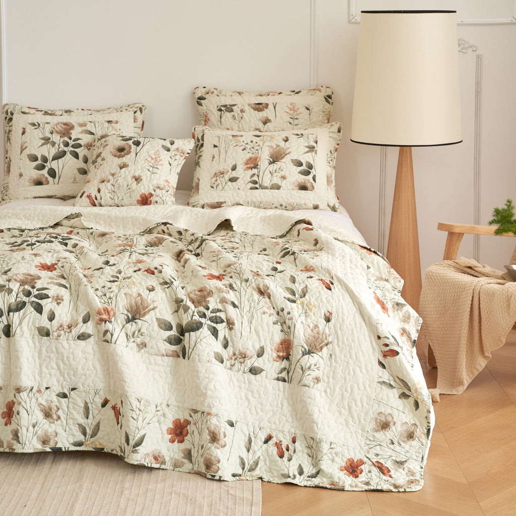DaDalogy Enchanted Meadow Floral Quilt Set - Beige Rose Green