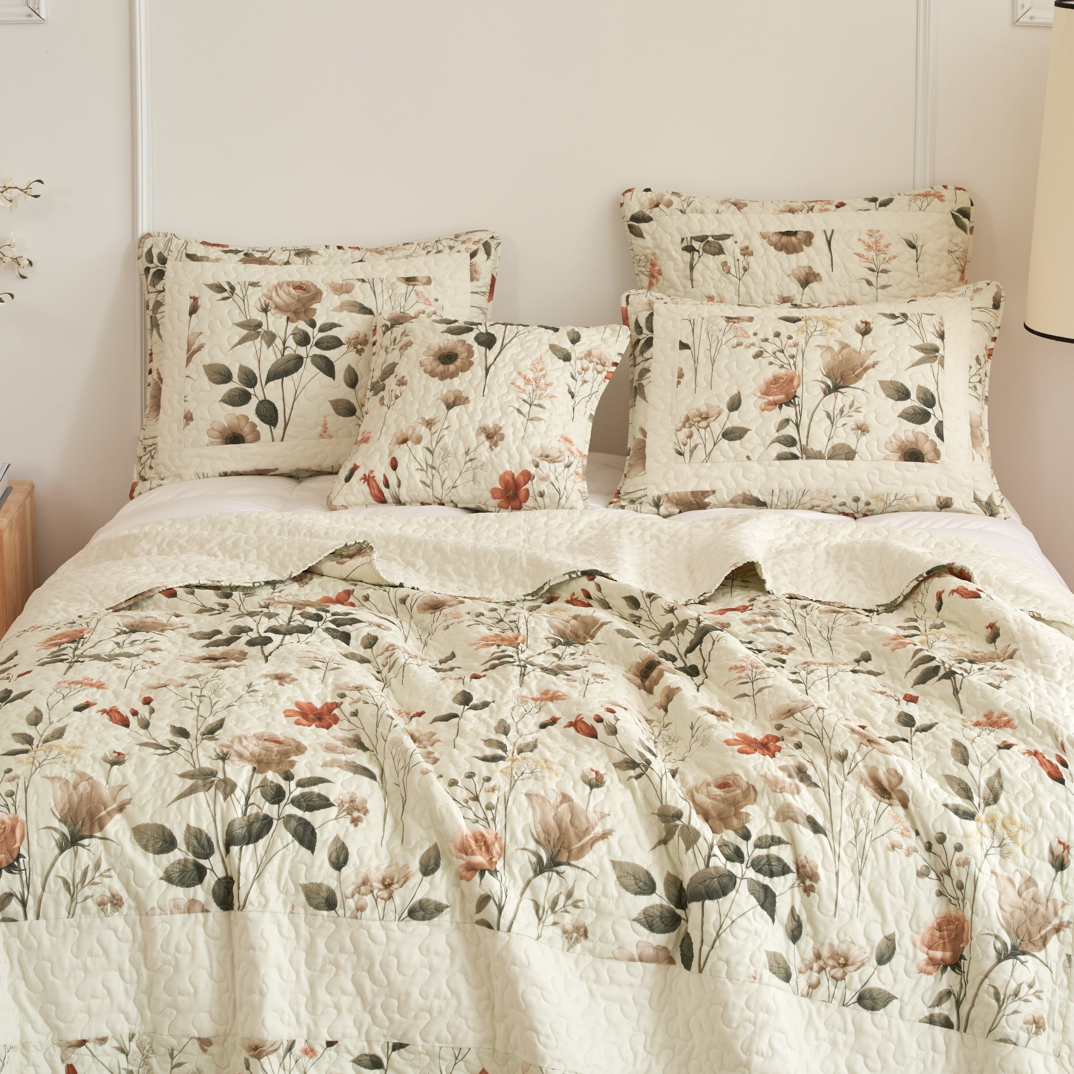 DaDalogy Enchanted Meadow Floral Quilt Set - Beige Rose Green