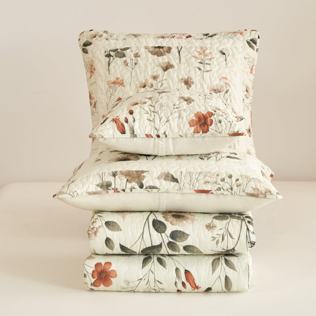 DaDalogy Enchanted Meadow Floral Quilt Set - Beige Rose Green