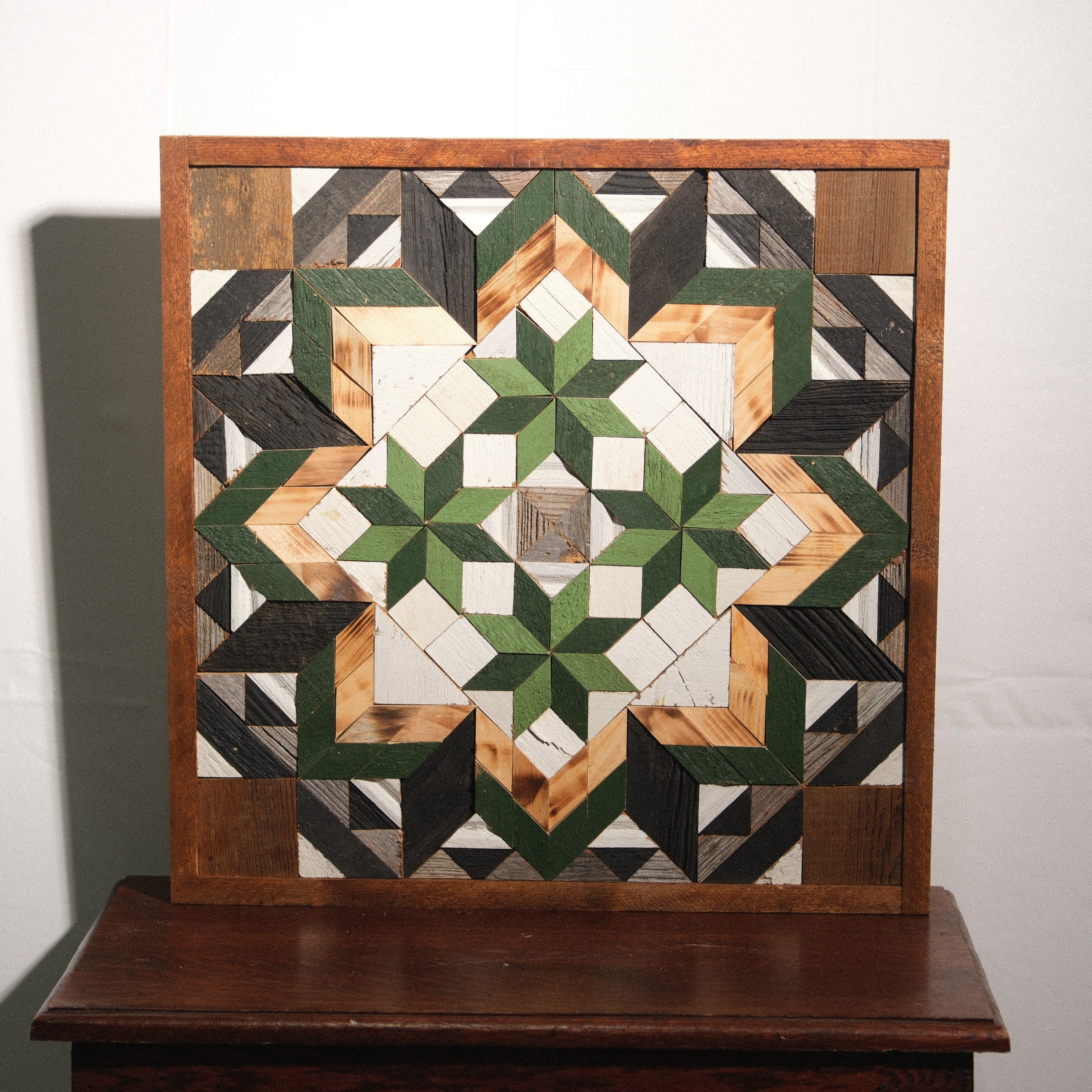 Amish Handmade Barn Quilt Wall Art – Reclaimed Barn Wood – 20.75” x 20.75”