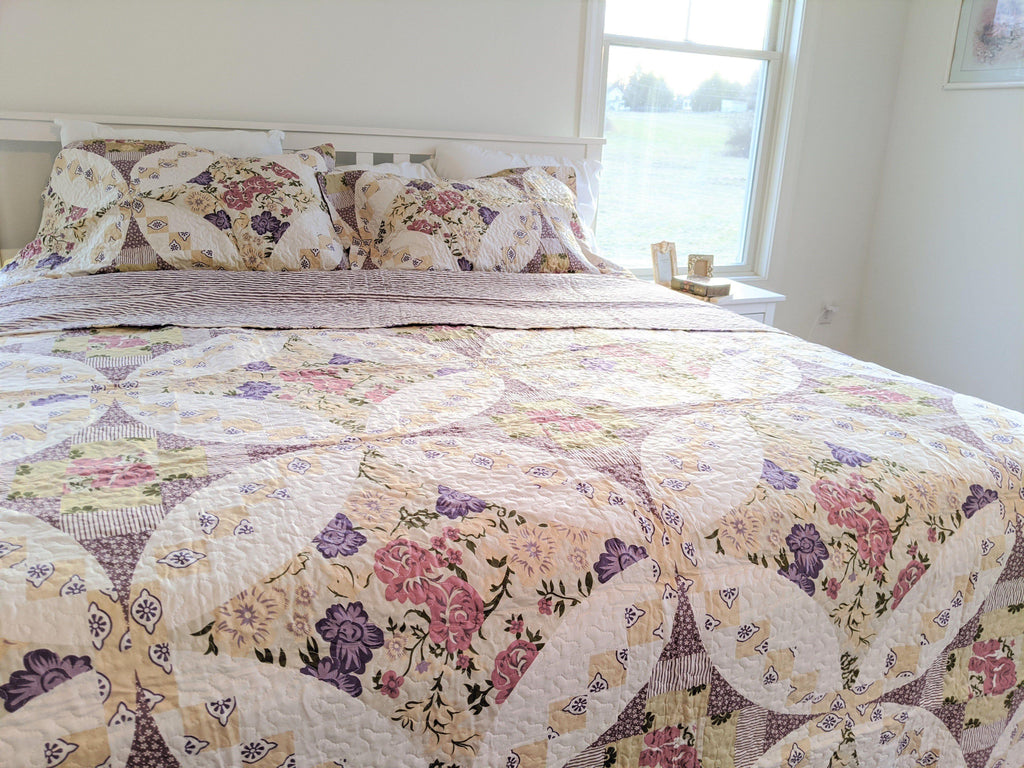 DaDa Bedding Wisteria Cottage Roses Floral Lightweight Quilted Bedspread Set (HS-1003)