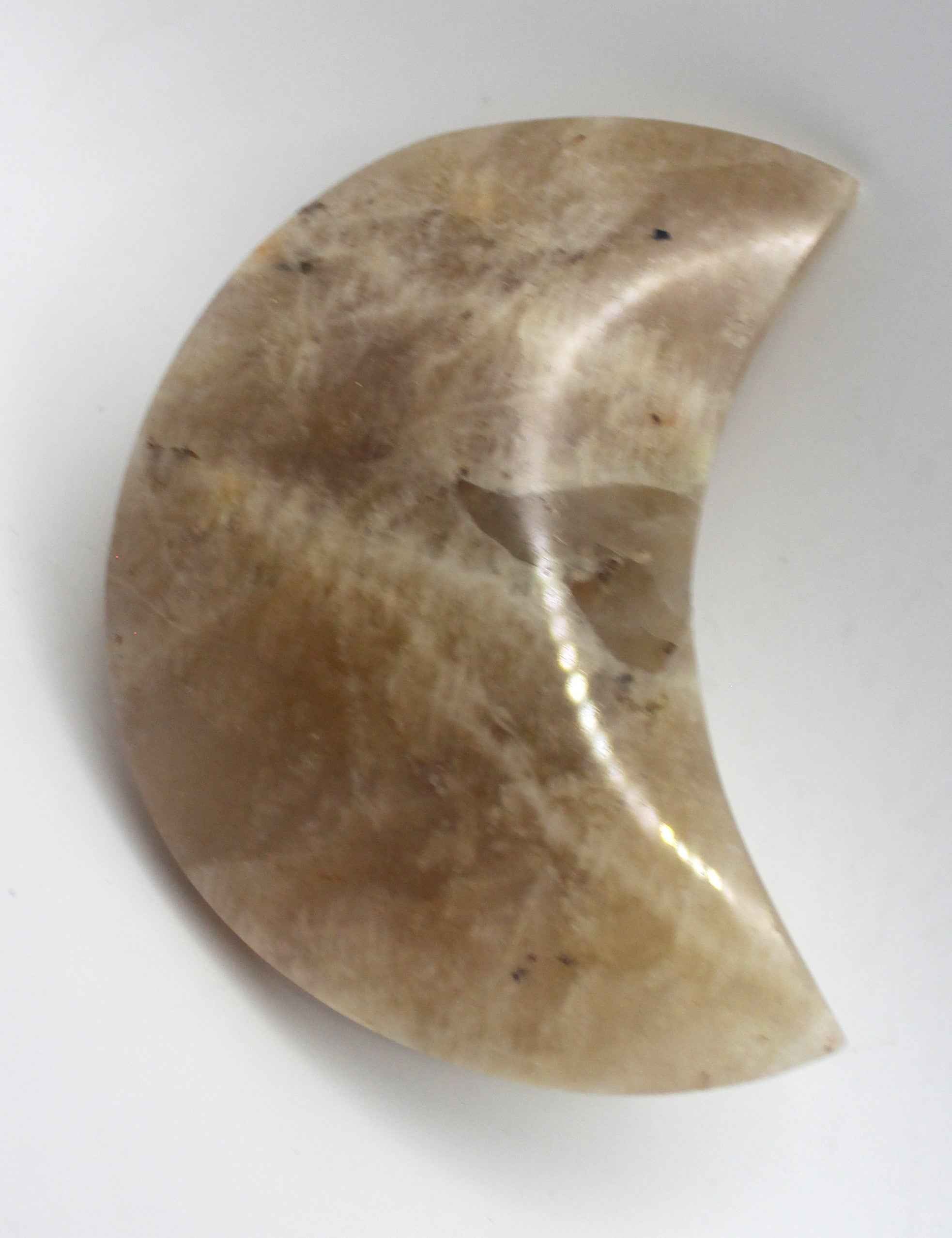 Moonstone Crescent Moon Carving – Intuition, New Beginnings & Emotional Balance