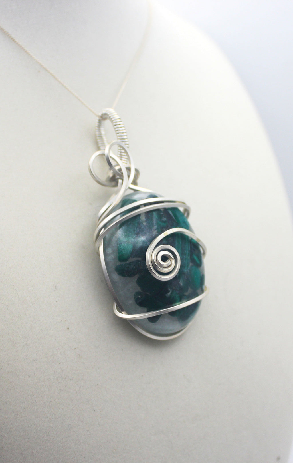 Silver Argentium Resin Malachite Pendant Necklace