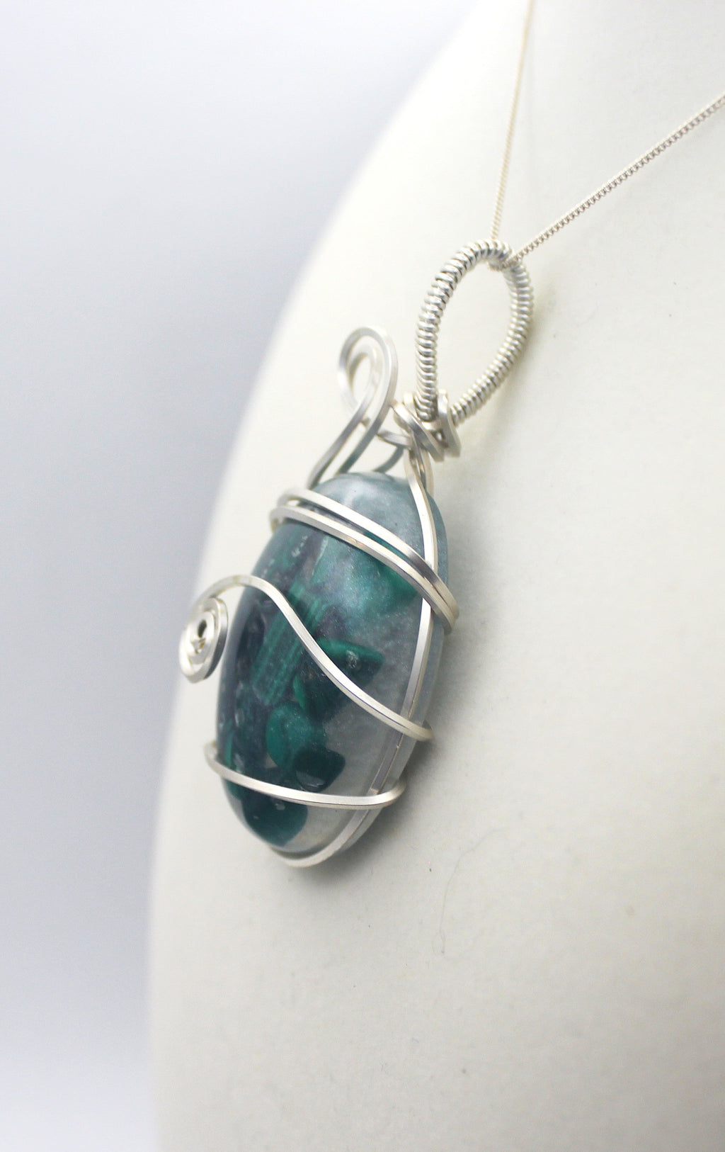 Silver Argentium Resin Malachite Pendant Necklace