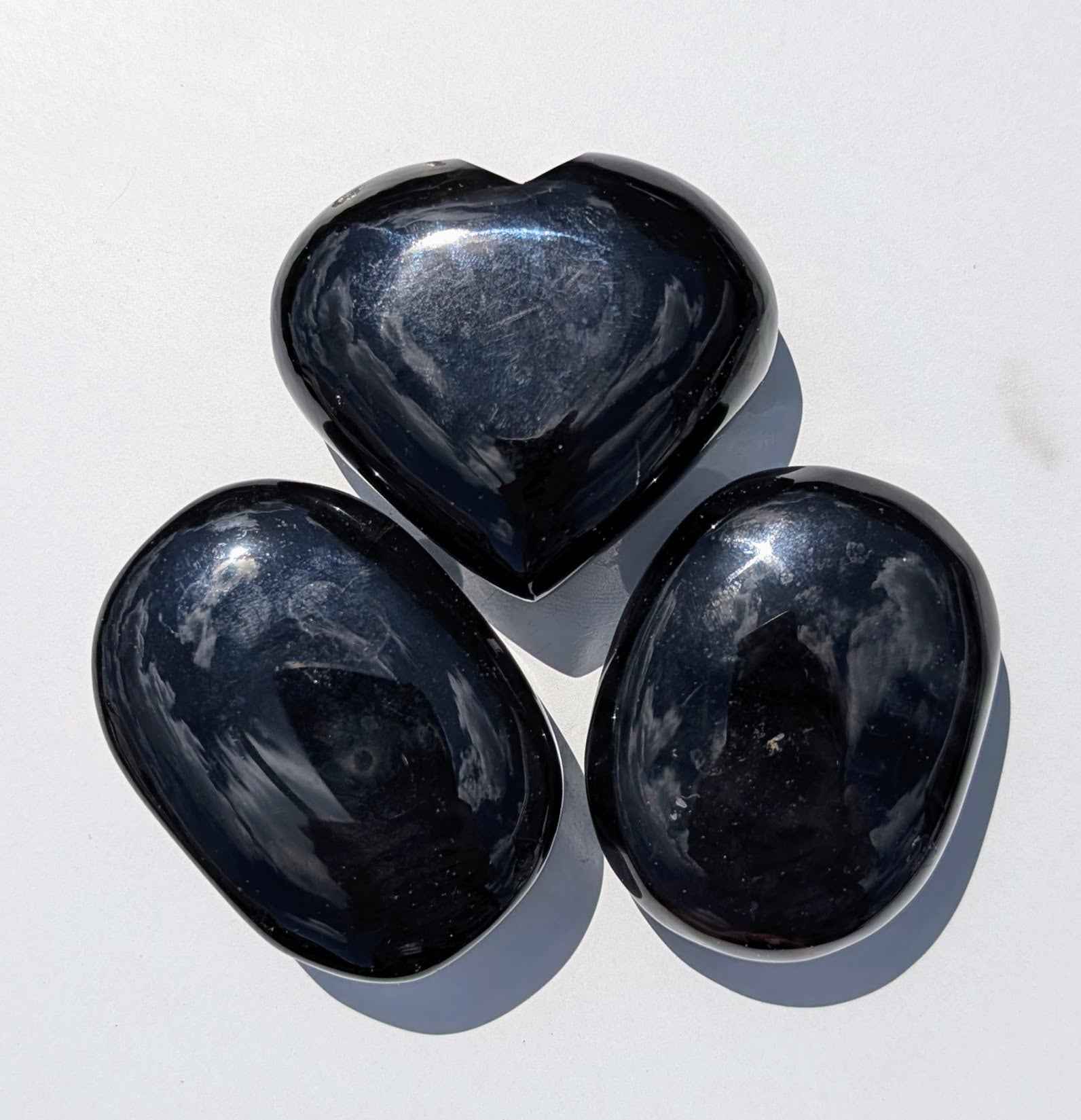 Onyx Palm Stones – Grounding, Protection & Inner Strength