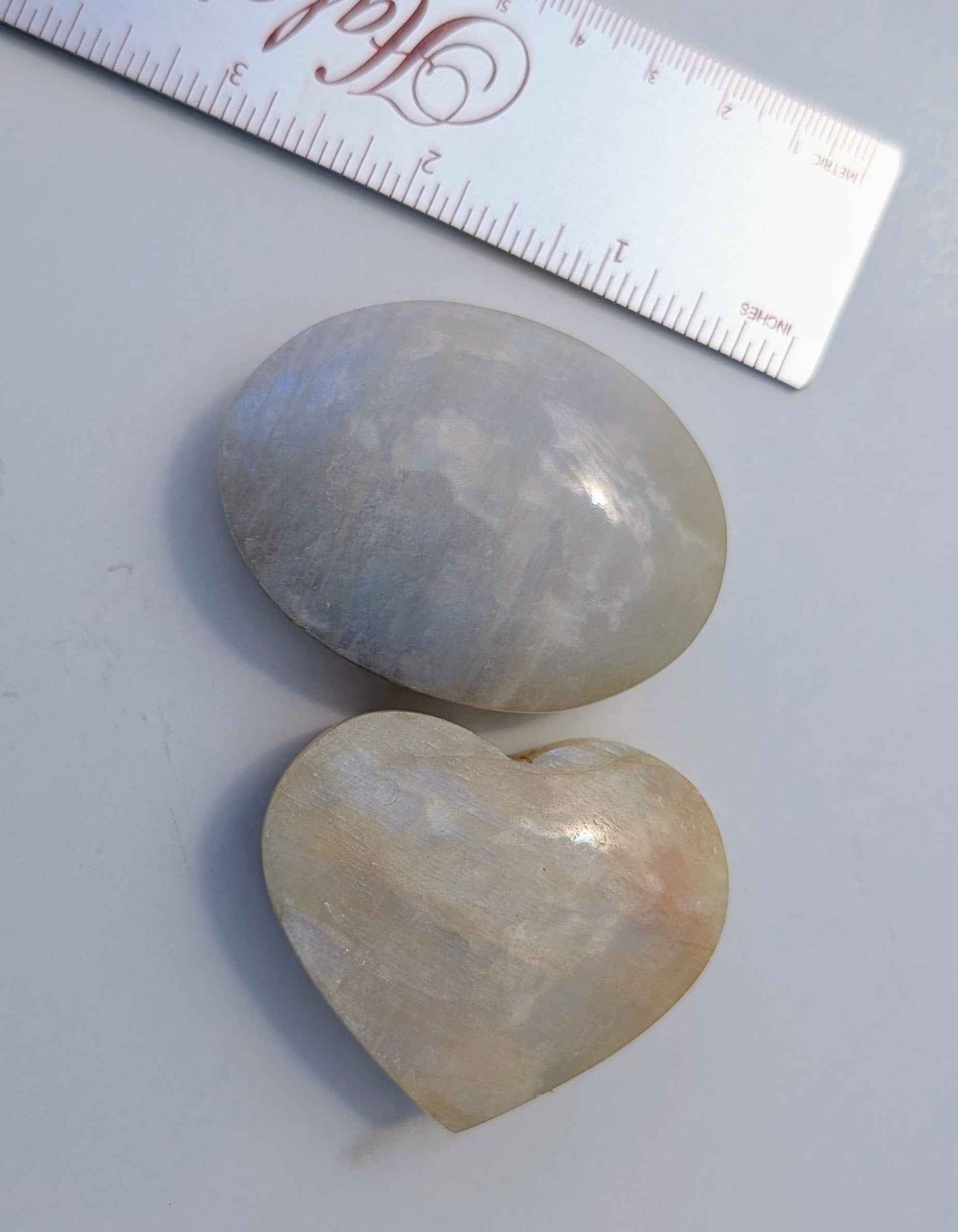 Moonstone Palm Stones – Intuition, Emotional Balance & New Beginnings