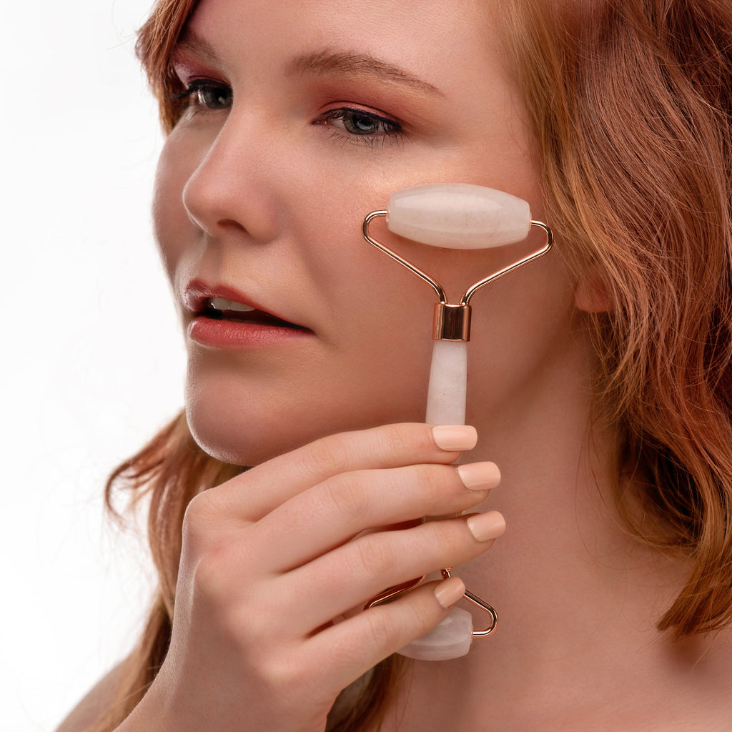 Rose Quartz Facial Roller – Dual-Ended Cooling Tool for Puffiness & Skin Radiance