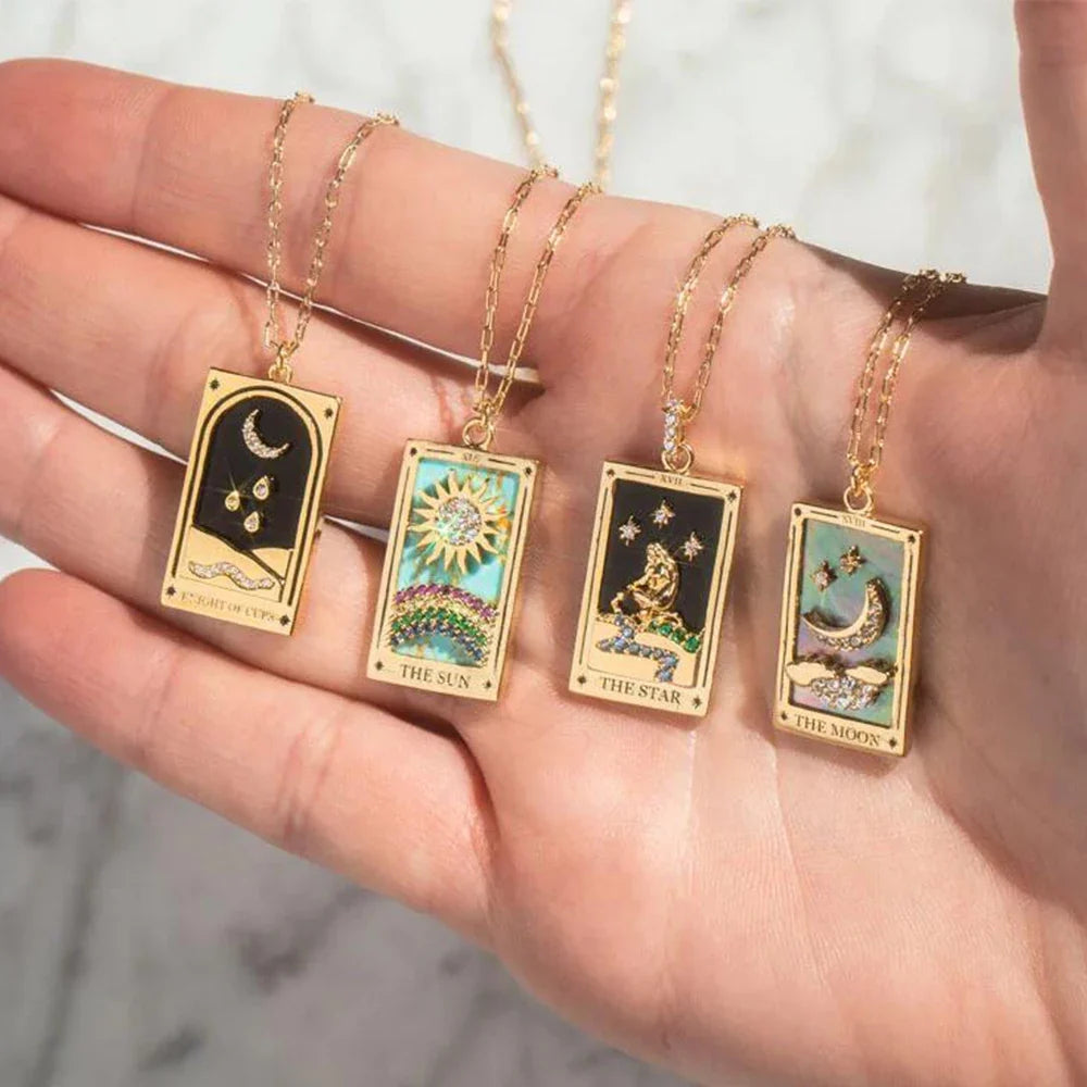 1Pcs Necklace Creative Pendant Tarot Card Elements Sun Star Moon Knight Necklace Pendant Fashion Trendy Accessories