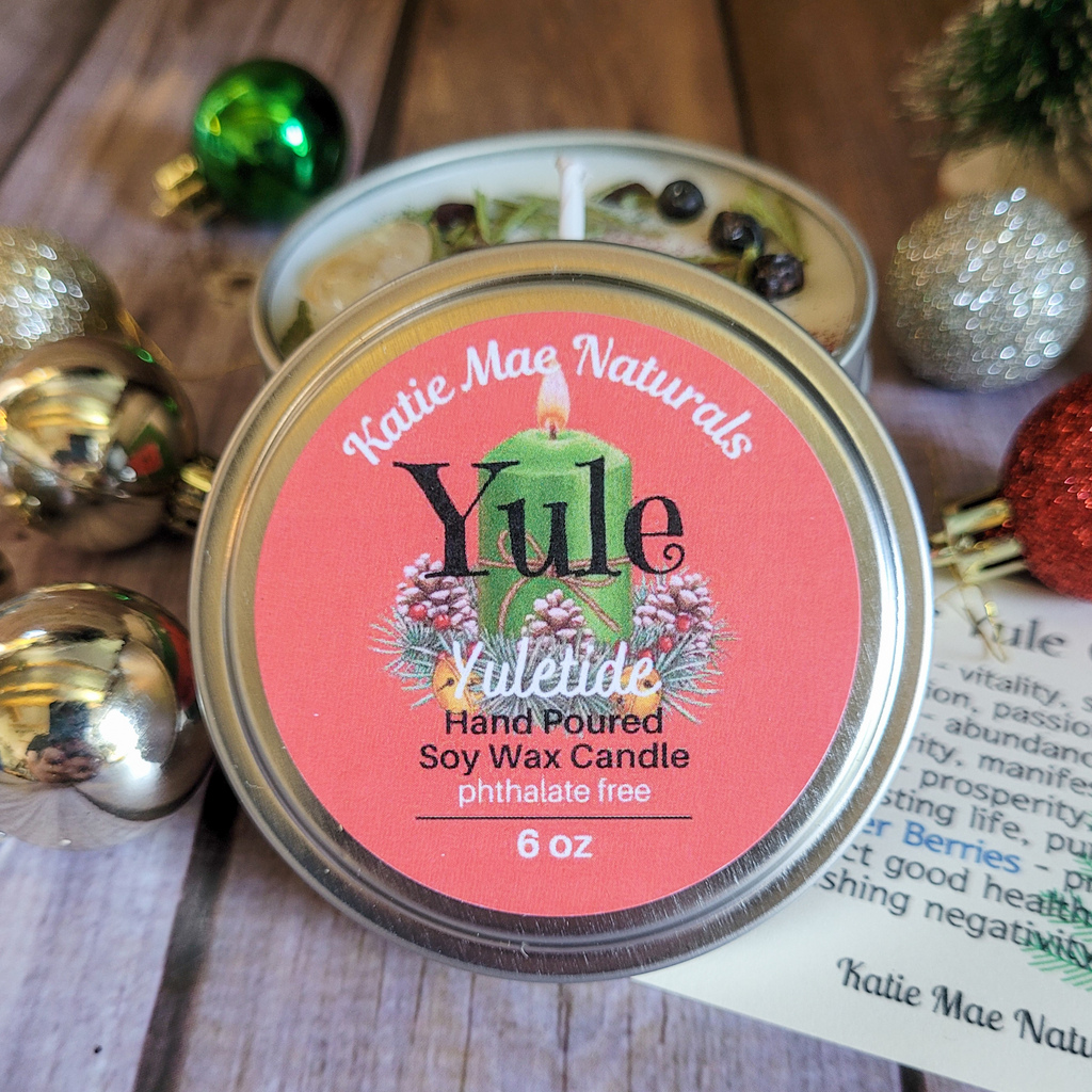 Yule Ritual Candle – Festive Winter Soy Candle for Renewal, Warmth & Winter Solstice Rituals
