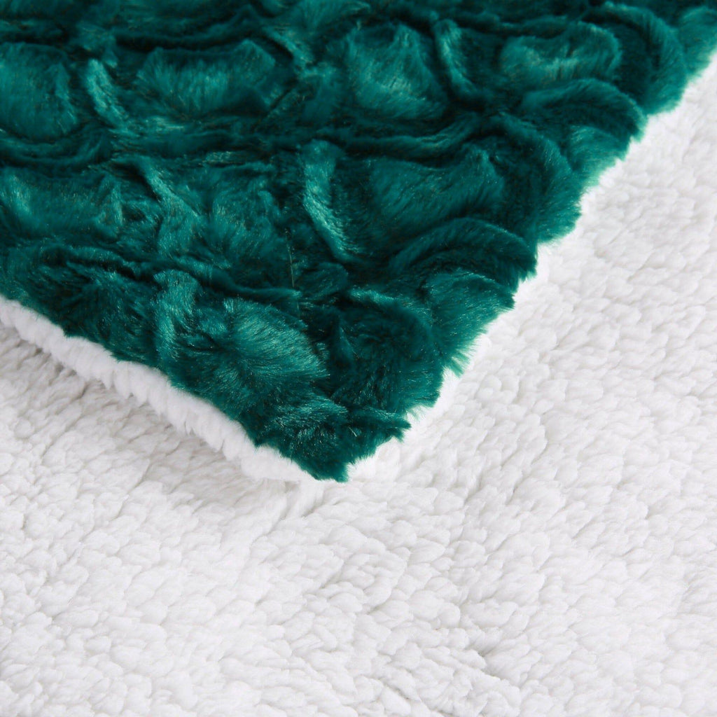 DaDa Bedding Emerald Green Blue Faux Fur Sherpa Throw Blanket