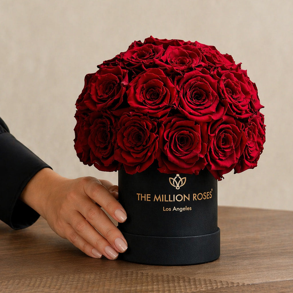 Essence Black Superdome Box | Red Roses