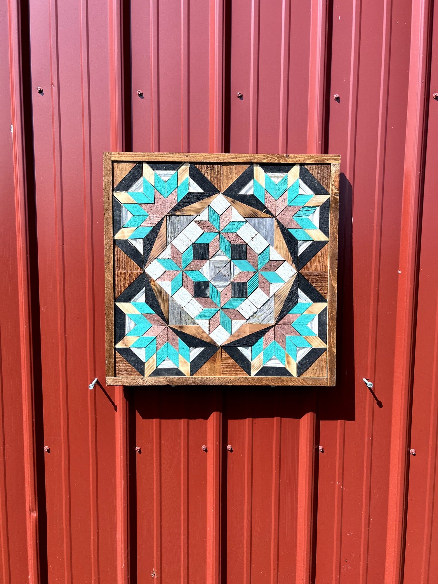 Amish Handmade Barn Quilt Wall Art – Reclaimed Barn Wood – 20.75” x 20.75”