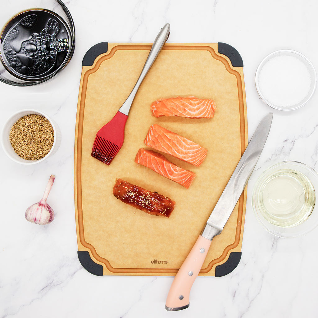 Essential Series Cutting Board, Large- 14" x 10"