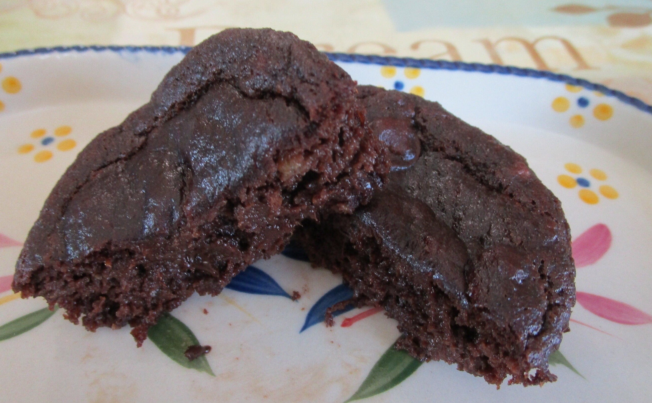 Double Chocolate Muffins, High Protein, Gluten Free, Dairy Free, Paleo, Vegan, Grain Free, Peanut Free, Low Sugar Desserts, fitness gifts