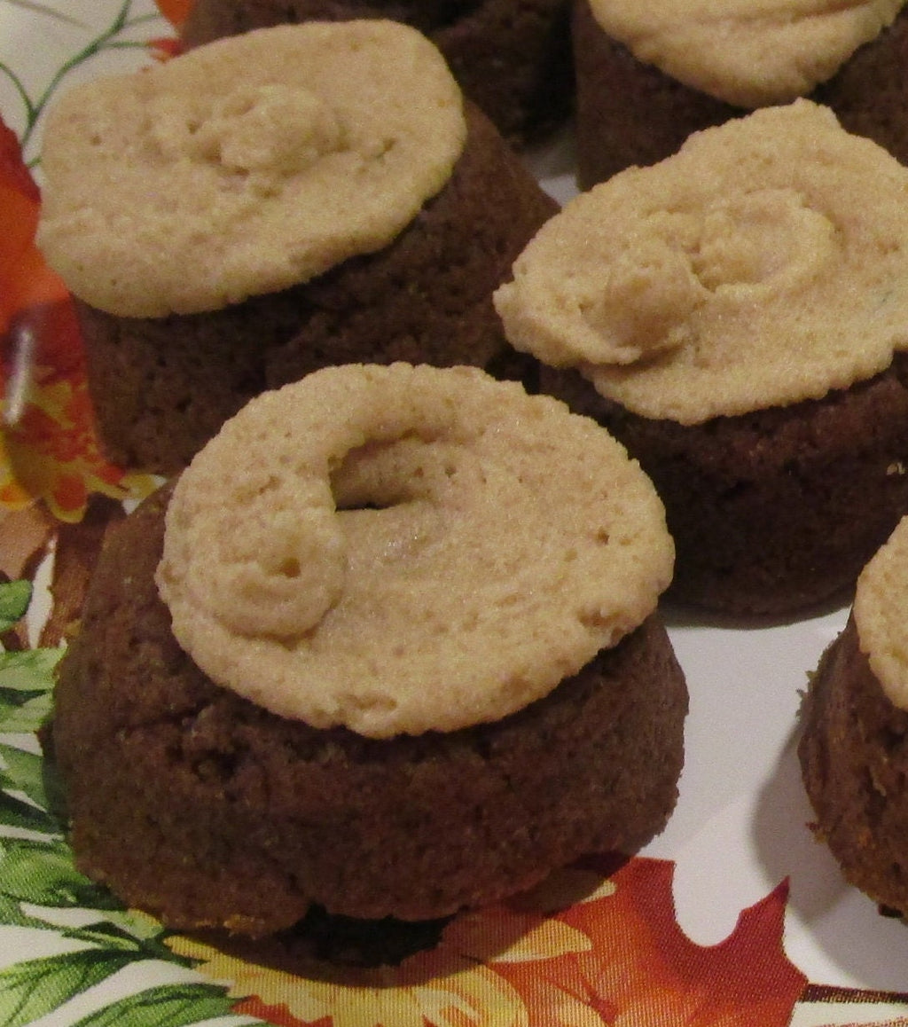 AIP Paleo Snacks, Mini Maple Cream Rings, Gluten Free, Grain Free, Egg Free, Dairy Free, Autoimmune Protocol, Low Calorie, Holiday treats
