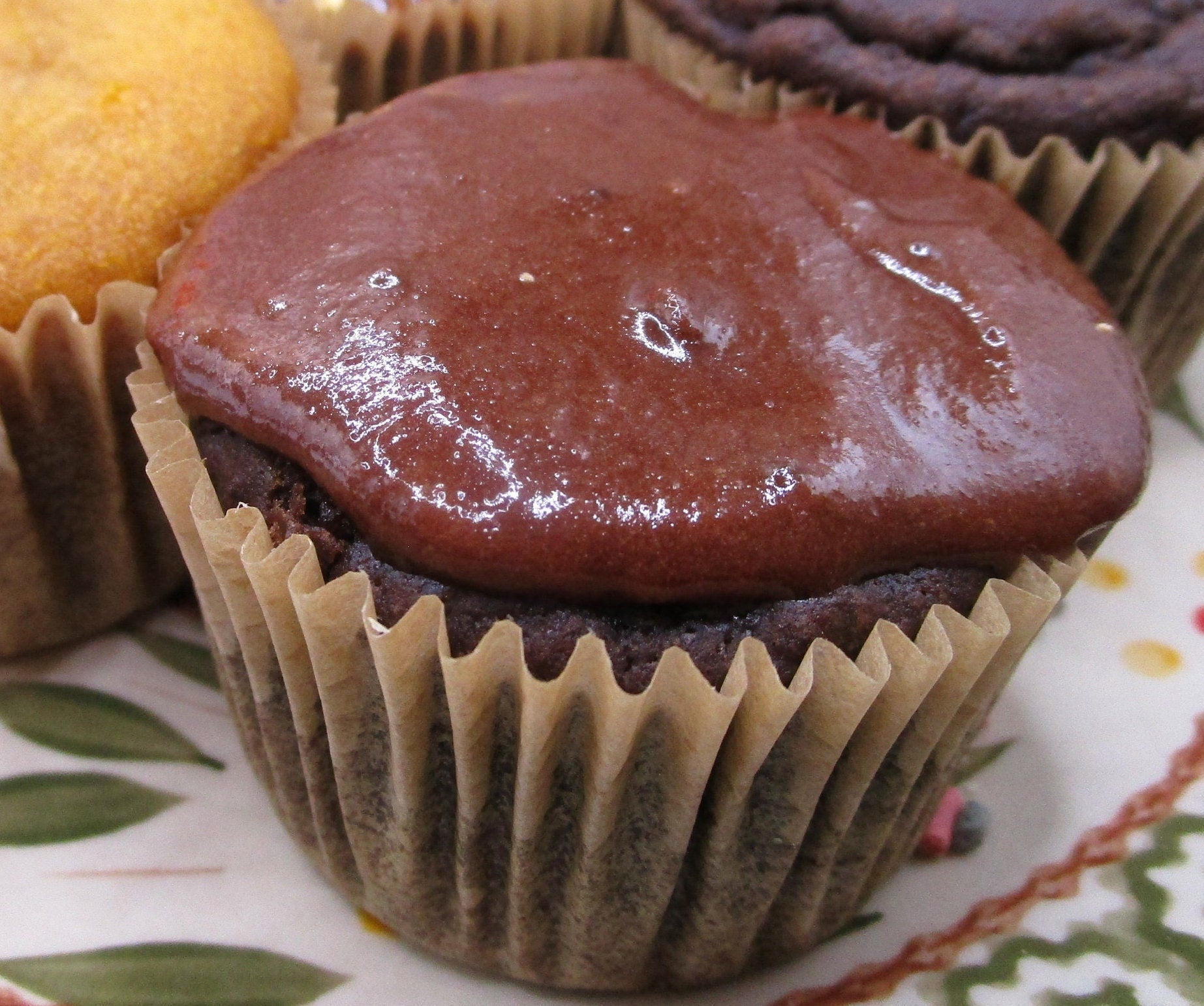 Sugar Free Cupcakes, Gluten Free, Dairy Free, Vegan, Egg Free, Nut Free, Birthday Gifts, Allulose, Low calorie snacks, Holiday Desserts