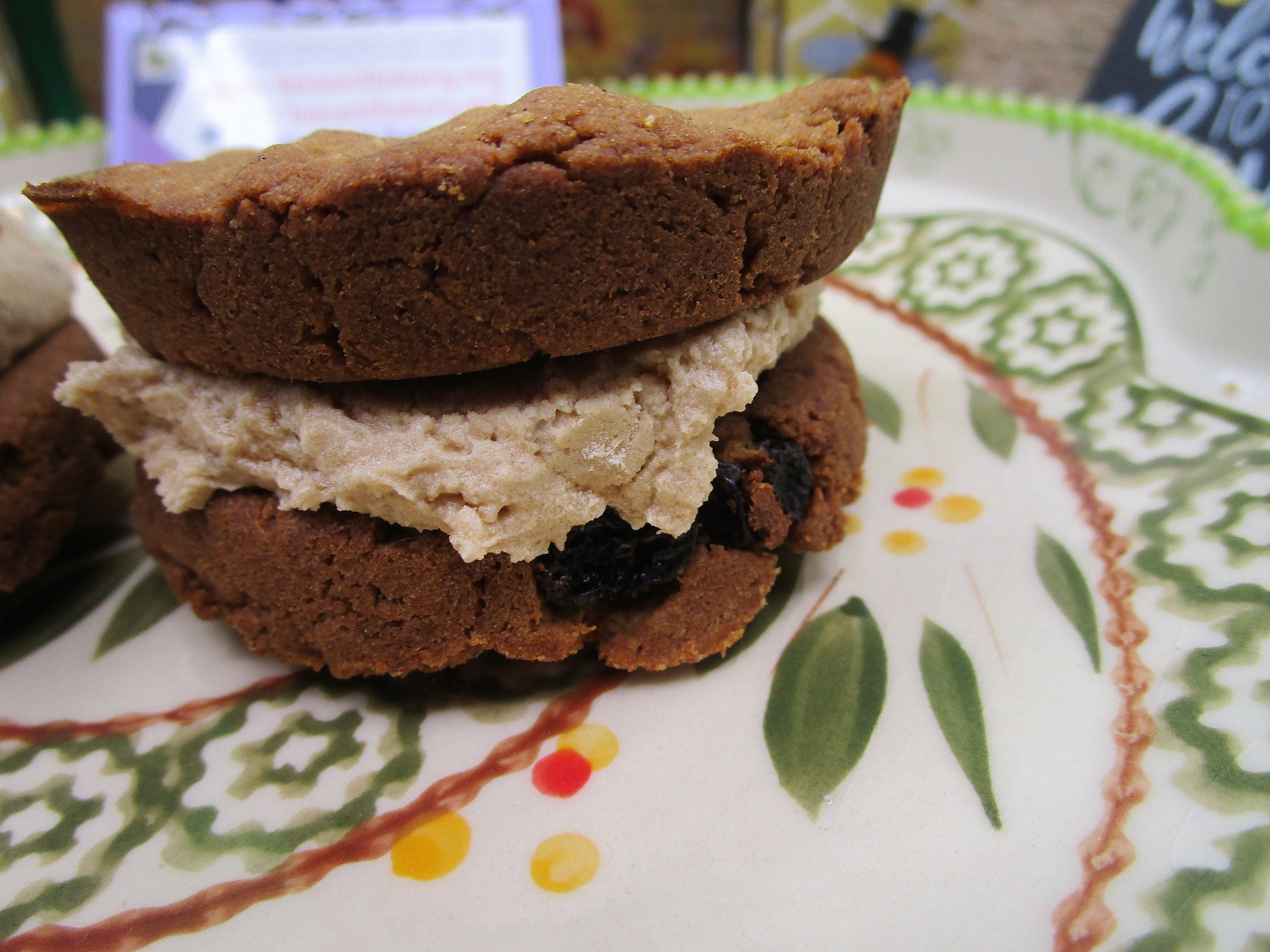 High Protein Cookie Sandwich, Gluten Free, Dairy Free, Vegan, Anabolic, Cinnamon Raisin, Creme Pie, Fitness Dessert, Post Work Out Snack
