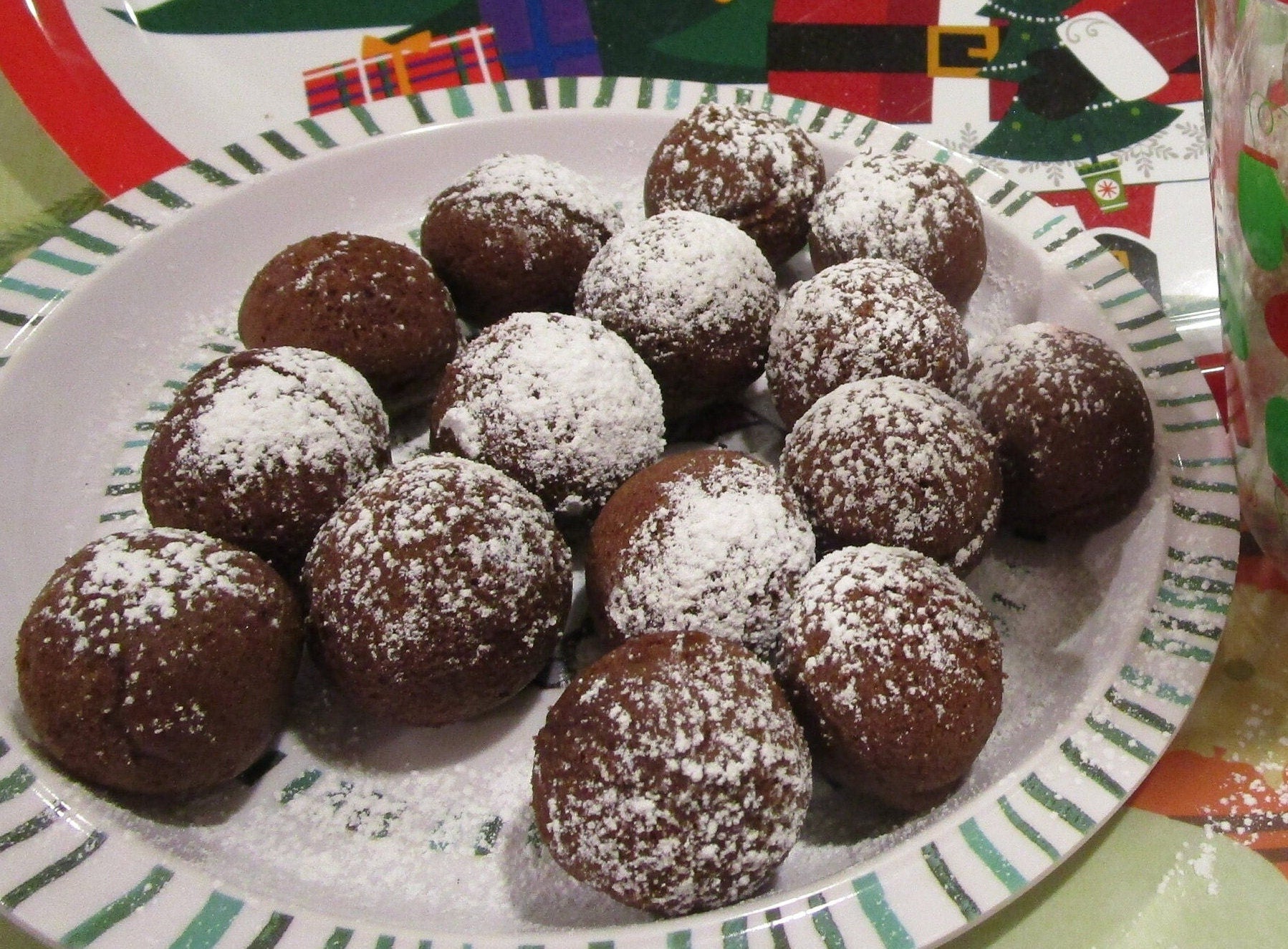 Gluten Free Munchkins, Dairy Free, Egg Free, Vegan, Nut Free, Powdered Vanilla Chocolate, Cinnamon, School safe Halloween class party treats