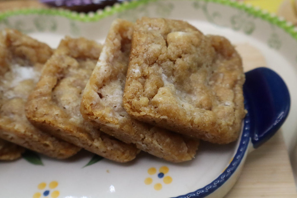 Gluten Free Blondie Bar, Dairy Free, Vegan, Peanut Free, Birthday Treats, Easter Dessert, Marshmallow snack, Graduation Party, Cinnamon Roll