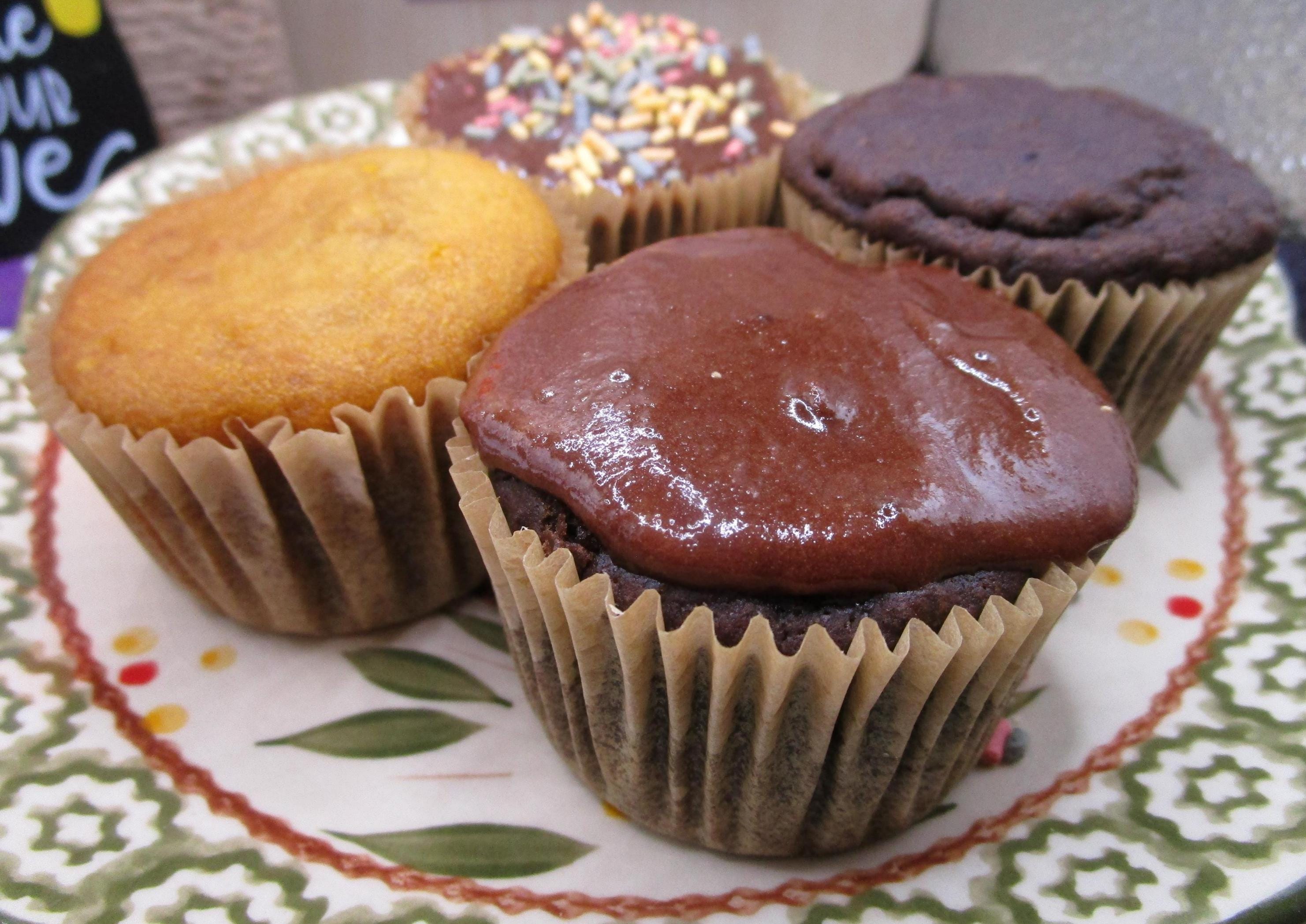 Sugar Free Cupcakes, Gluten Free, Dairy Free, Vegan, Egg Free, Nut Free, Birthday Gifts, Allulose, Low calorie snacks, Holiday Desserts