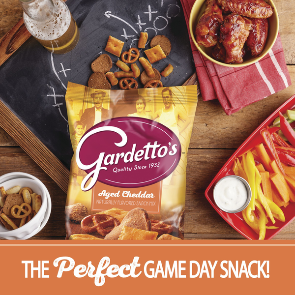 Gardetto's Snack Mix Aged Cheddar Family Size Pub and Party Mix