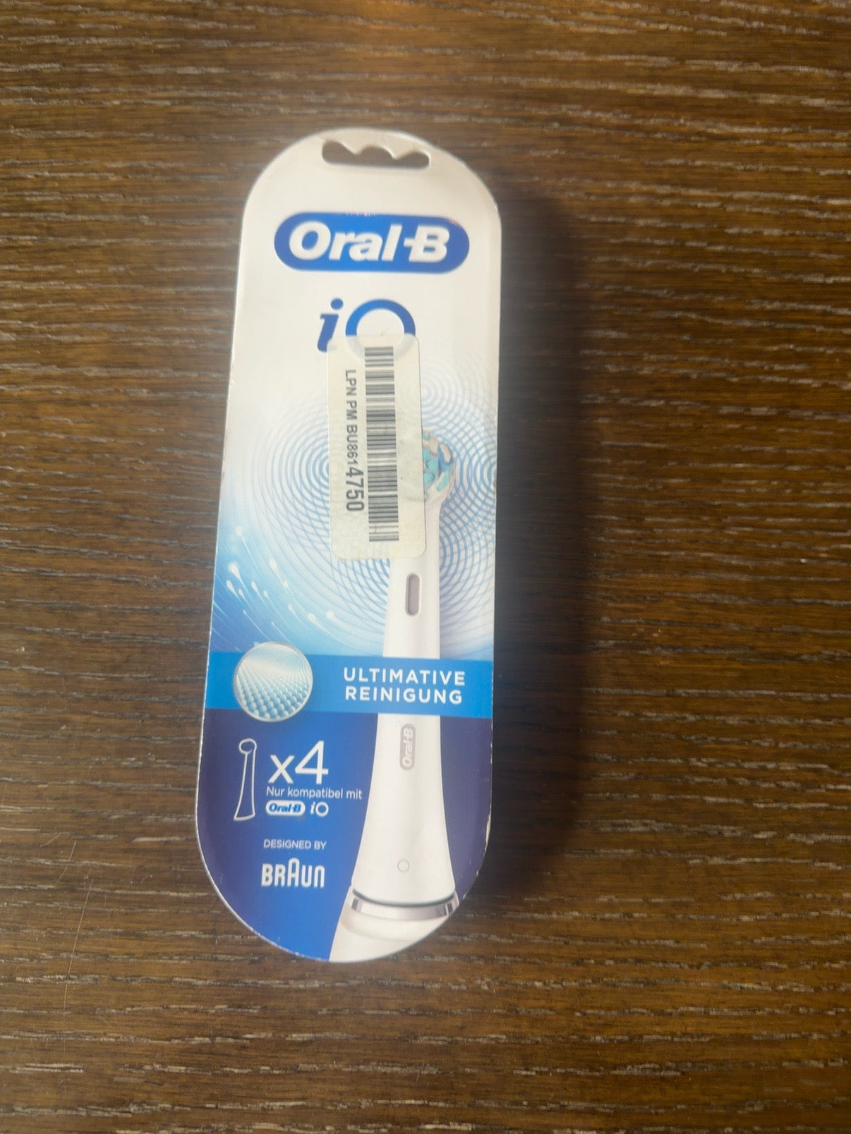 Oral-B iO Ultimate Clean Replacement Brush Heads, White, 4-Pack
