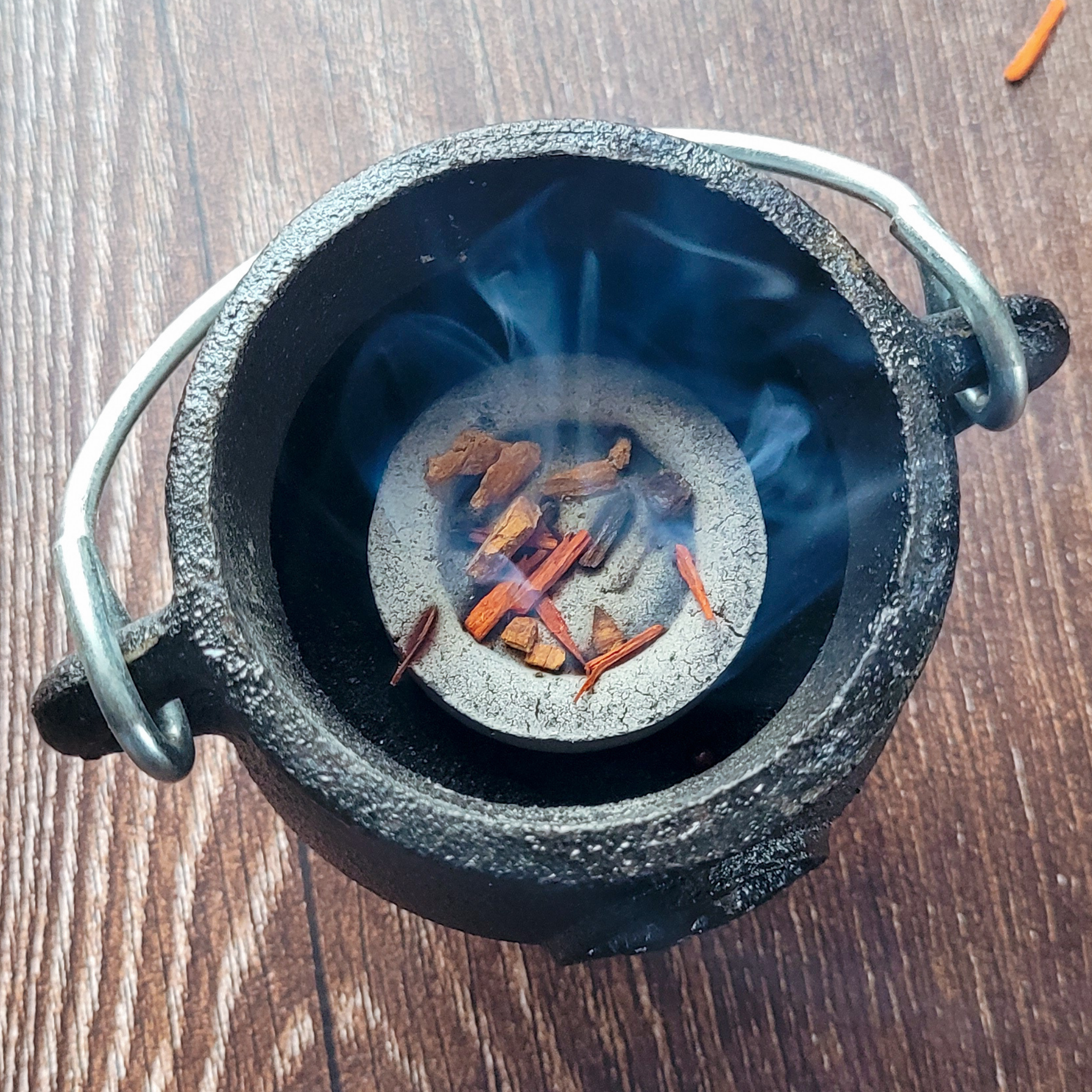 Fire Power Herbal Incense – Cinnamon Dragon’s Blood Blend for Courage, Energy & Empowerment