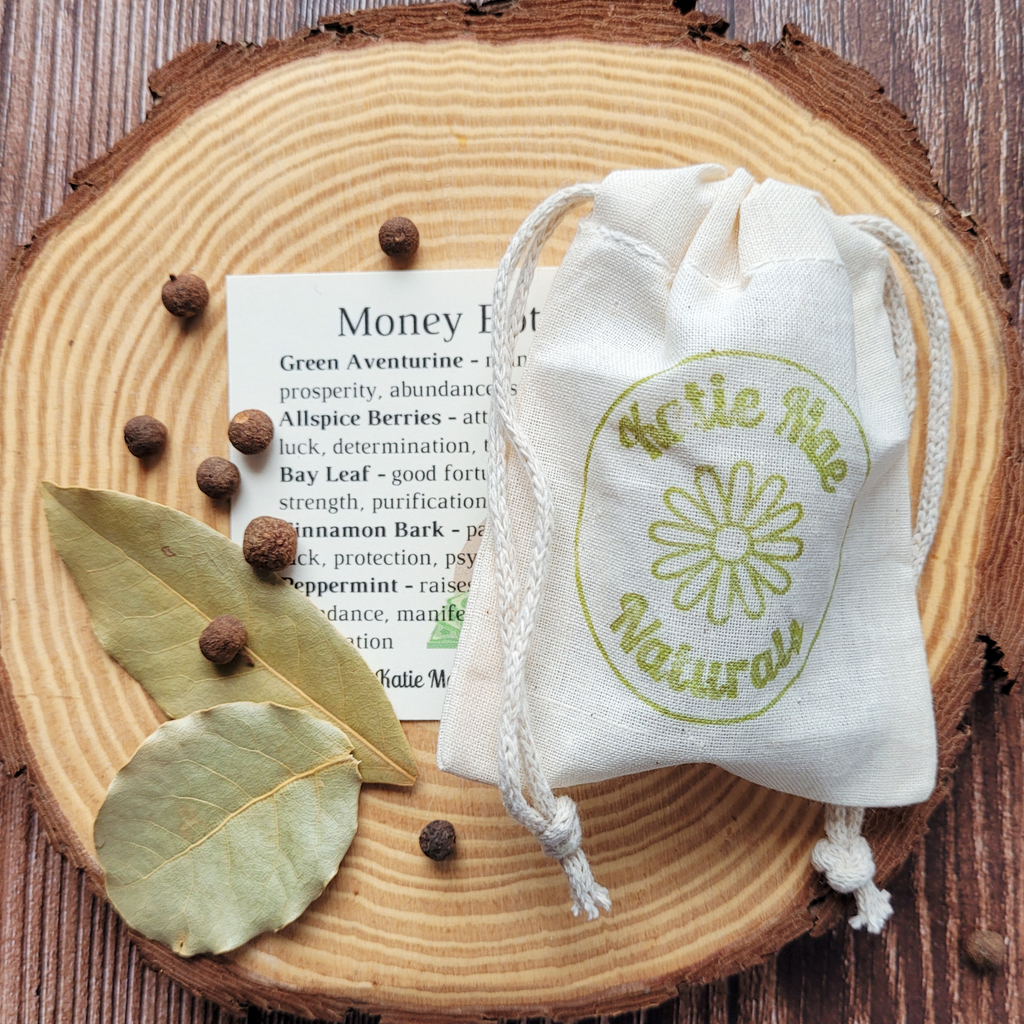 Katie Mae Naturals Money Bag Herbal Prosperity Kit with Green Aventurine, Allspice Berries, Bay Leaf, Cinnamon Bark & Peppermint – Small Batch Botanical Apothecary Wellness Product