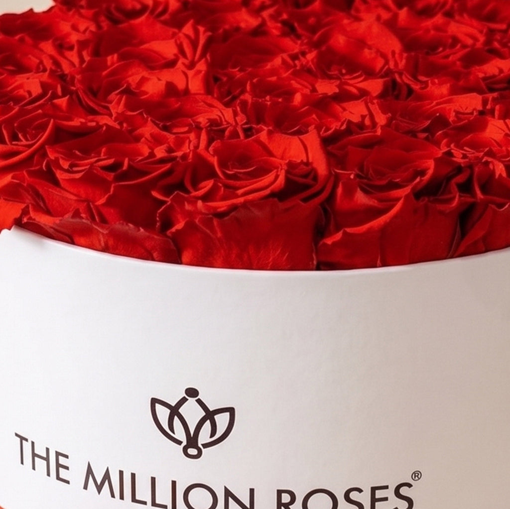 Supreme White Box | Red Roses