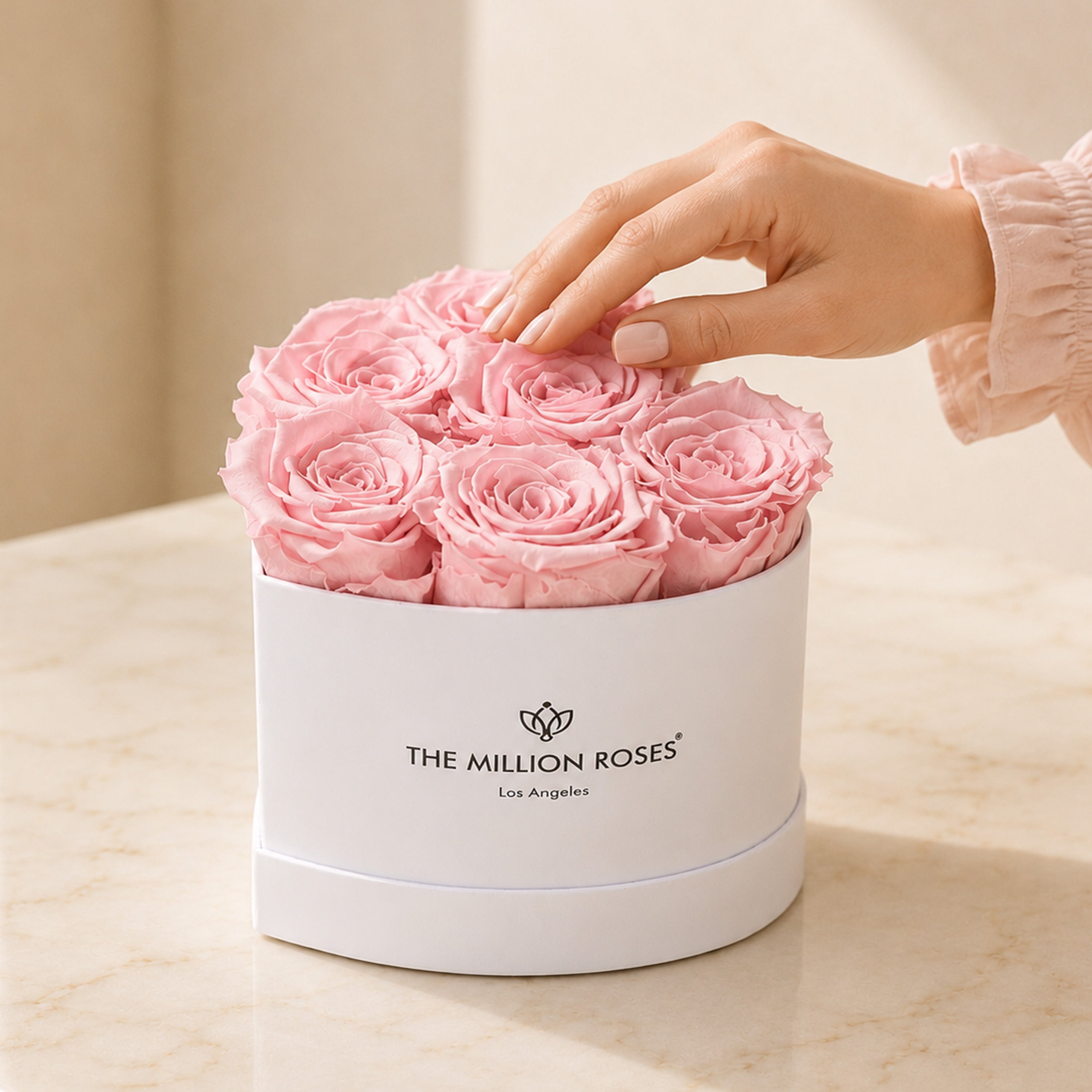Baby Heart White Box | Light Pink Roses